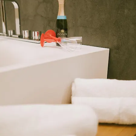 Suave Luxury