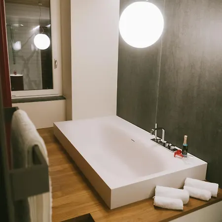 Suave Luxury Nocleg ze śniadaniem *